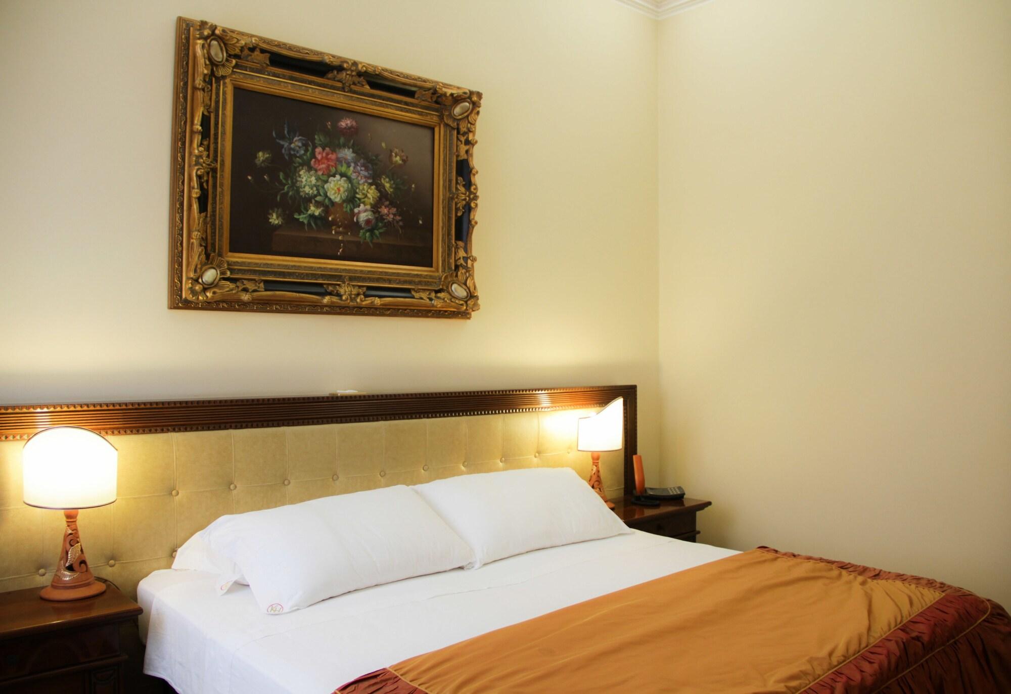Kelina Charme Hotel By Cantine Due Palme Cellino San Marco Kültér fotó